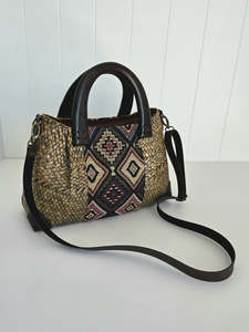Viengsaen Handbag