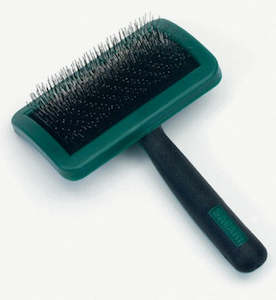 Dog Grooming Tools And Shampoos: Safari Dog Curved Slicker - Medium