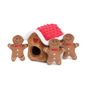 Play: Holiday Zippy Burrow  Gingerbread House