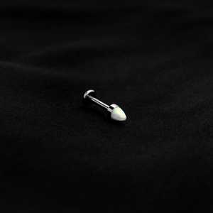 ASTM F136 Implant Grade Titanium White Opal Spike Flatback Labret Stud