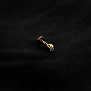 ASTM F136 Implant Grade Titanium Gold Bez CZ Flatback Labret Stud