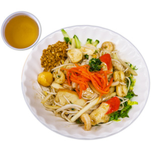 S11. Stir Fry Seafood Noodle Salad