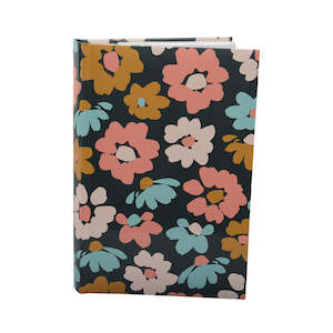 Albums: Isobelle 300 Photos 4x6