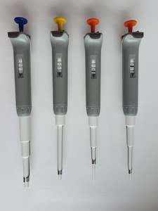 Accumax Pipette starter kit (1000ul, 200ul, 20ul, 2ul)
