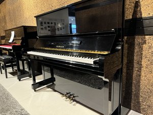Products: Yamaha Upright Piano - Piano Land