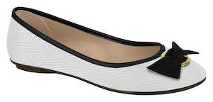 Moleca: Moleca 5291.635 Women Fashion Flats in White