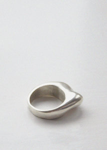 Products: VALENTINE RING - Pigment studio