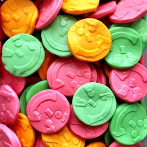 Fondant Foam: Rainbow faces