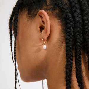 Elliana White Earrings - Gold Plated