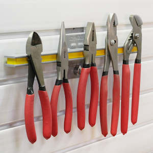 Hooks: 15" MAGNETIC BAR