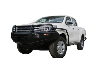 Bull Bars: Bull Bar Brush Rail Bar and Side Step for Toyota Hilux 2015-2018 Model