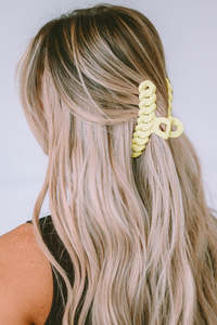 Beige Twist Shark Hair Claw Clip