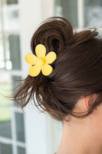 Accessories: Yellow Flower Small Hair Claw Clip