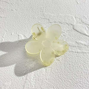 HAIR CLAW CLIP - BANANA FLOWER