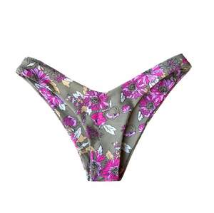 MALDIVES BIKINI BOTTOMS IN PINK WILD BLOOM