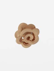 Accessories: Stella + Gemma Hair Claw - Daisy - Coffee