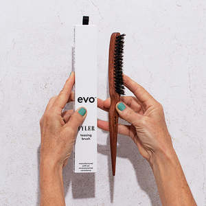 Evo: tyler natural bristle teasing brush