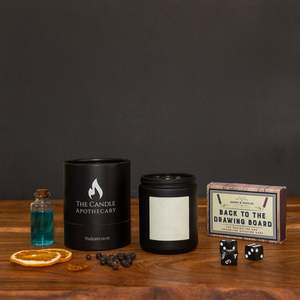 The Candle Apothecary: The Candle Apothecary - Pomelo, Dragon Fruit & Amber