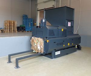 Horizontal Balers: CC 30 V Horizontal Auto Tie Baler