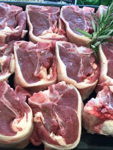 Products: Lamb Loin Chops (500g) piriesbutchery