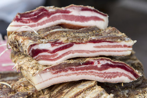 Products: Pancetta smoked (80g) piriesbutchery