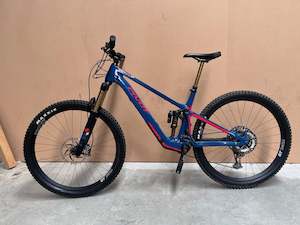 Ex Demo: EX DEMO SHUTTLE SL PRO X01