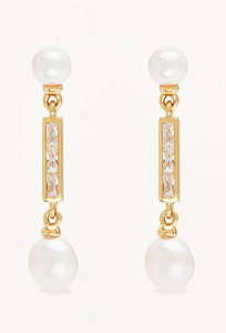 Jewellery: Breathe Pearl Drop Earrings