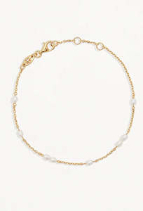 Serene Dreams Pearl Bracelet - Gold