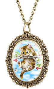 Jewellery: Hold on Kitty Fob Watch Necklace