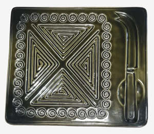 Tableware: Sylvac Mid-Century Green Ceramic Cheese Board – England