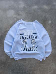 Vintage Sweatshirts: Vintage '90s North Carolina Tar Heels Sweatshirt (L)