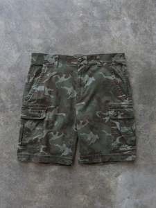 Vintage Camo: Vintage 00s Camo St John's Bay Cargo Shorts (W36)