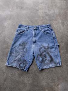 Carpenter Pants: Vintage Blue Wrangler Custom Artwork Denim Carpenter Shorts (W32)