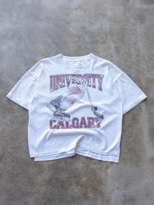 Vintage University of Calgary Hockey Graphic Tee (M)