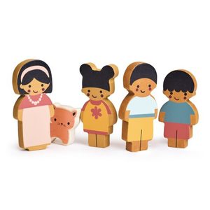Dolls: Doll Family with Cat- Wooden - Mentari