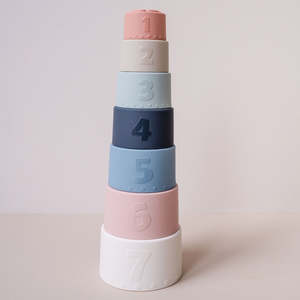 Playtoys: Stacking Cups