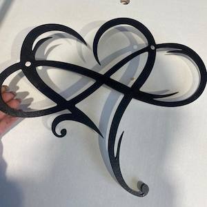 Specials: Wooden Infinity Heart