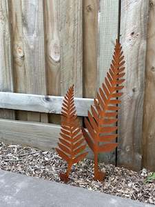Garden: Corten Fern Garden Spikes