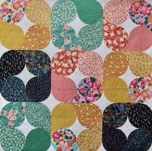 Quilting Patterns Kitsets: Raindrop Swirl Quilt Pattern - Carolyn Murfitt