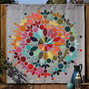 Modern Mandala Quilt Pattern - Carolyn Murfitt