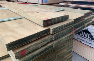 Laminated Veneer Lumber: LVL 2400x300x45mm H3.2 seconds