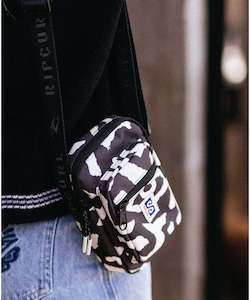 Womens Bags Handbags: Rip Curl Search Crossbody Bag - Washed Black