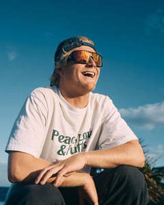 Dragon Chasm Matte Black/LL Red Ion Sunglasses