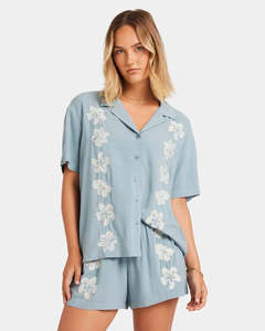 Womens Tops Shirts Blouses: Volcom Womens Tropicali Short Sleeve Shirt - Blue Sapphire