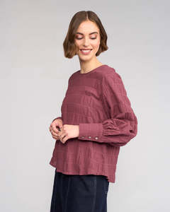 Knewe Label Volume Top - Port