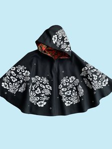 Little Goth Riding Hood Does Hawaii - Poison Spike