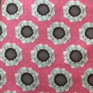 Paper Daisies: Paper Daisies Fabric - Pink