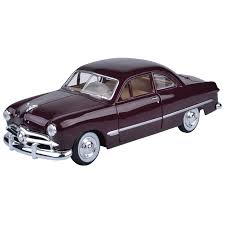 MotorMax Timeless Legends 1:24 - 1949 Ford Coupe