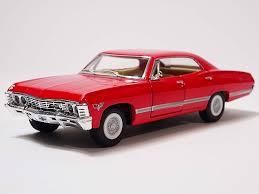 Die Cast Models: Kinsmart - 1967 Chevrolet Impala Red