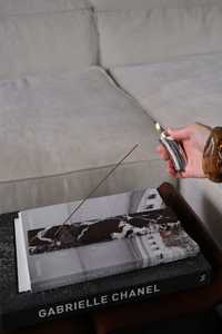 Frontpage: Franca Incense Holder | Rosso Marble